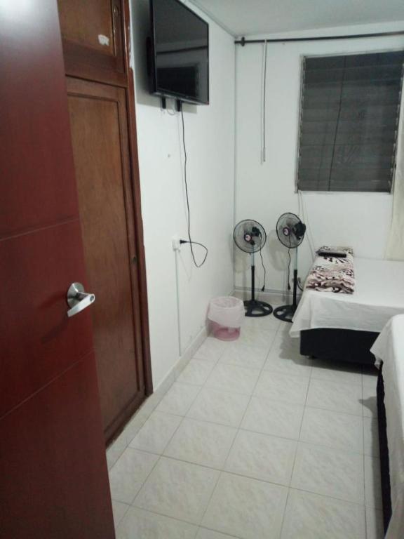 Hostal Dante San Gil Ngoại thất bức ảnh